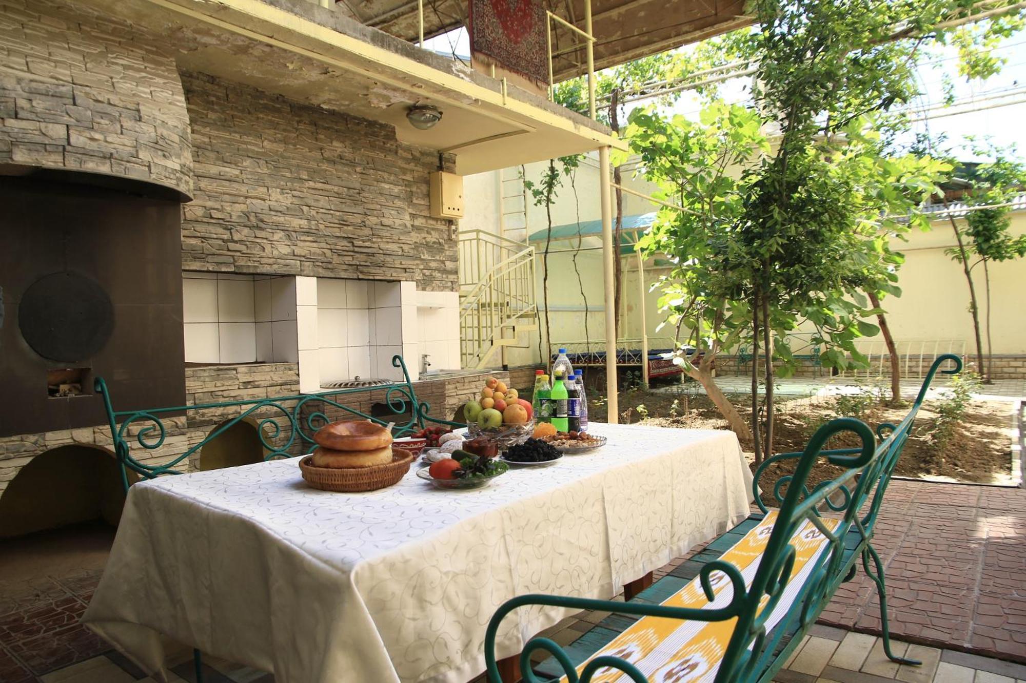 Yellow Hostel Douchanbé Extérieur photo